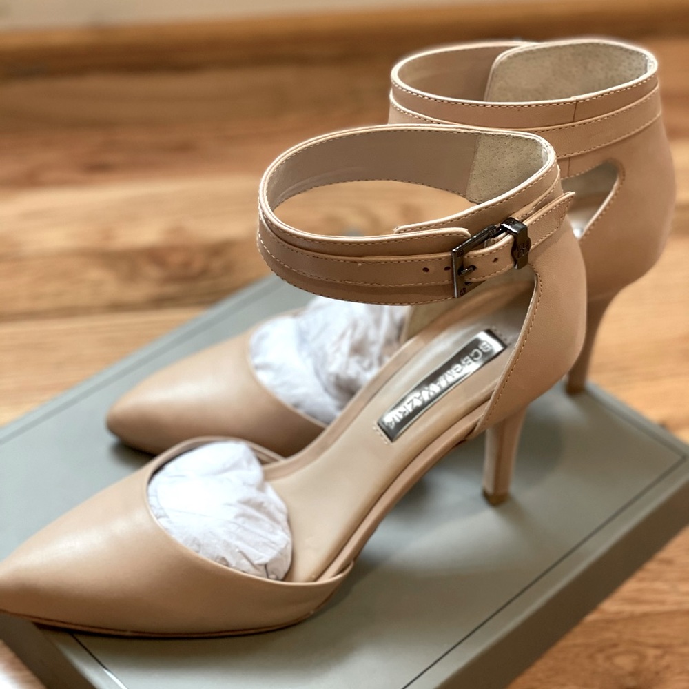 BCBG MAXAZRIA nude sandal